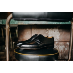 Black Oxford 1